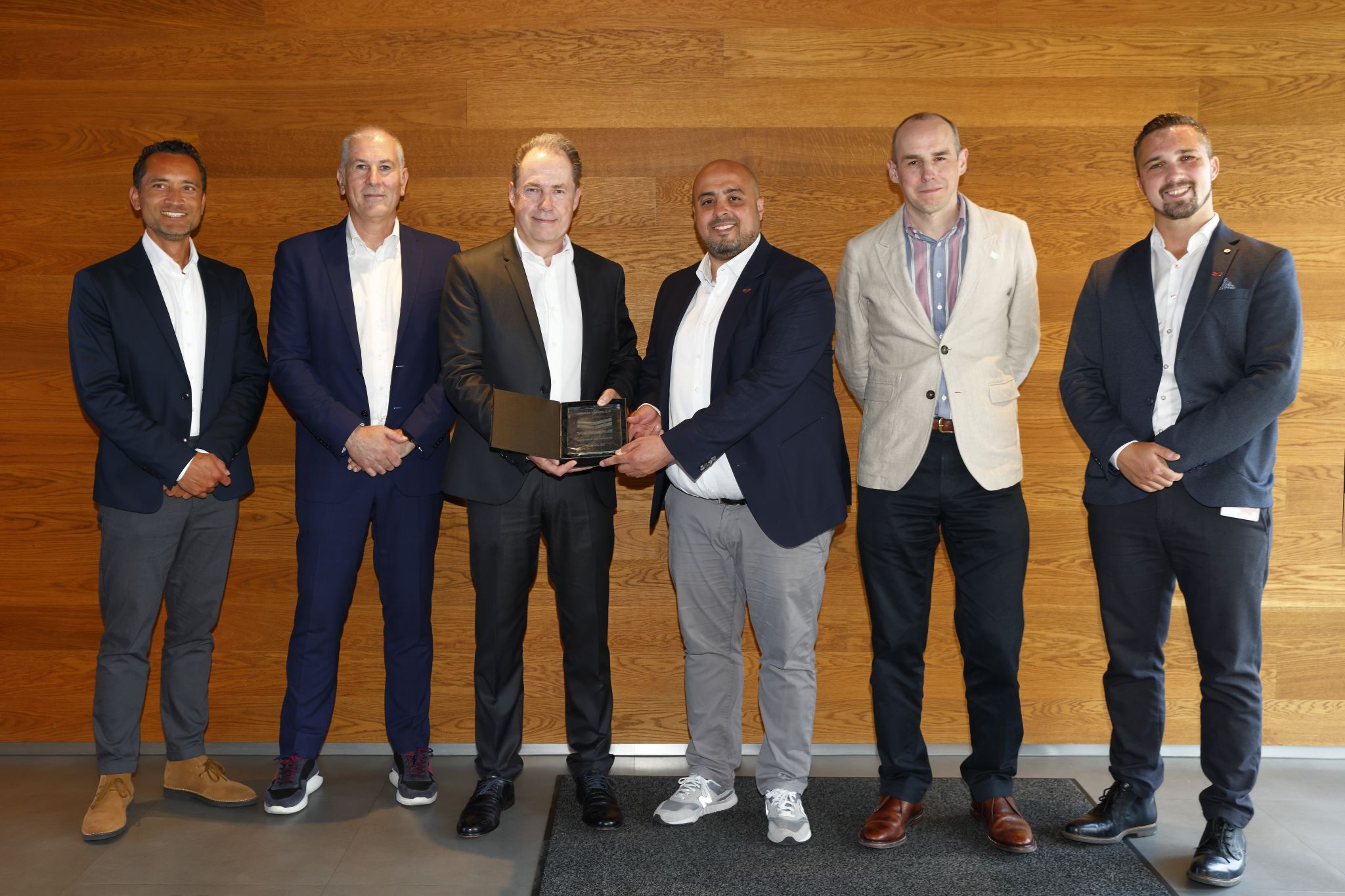 Veratron wins European Supplier of the Year 2022 - Yanmar Europe Industrial